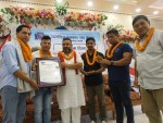 घिमिरेलाई 'राष्ट्रिय चलचित्र पत्रकारिता पुरस्कार' प्रदान